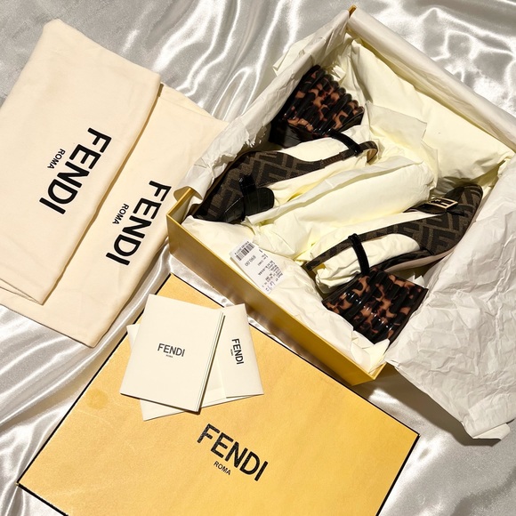 ❌ SOLD ❌ Fendi Jacquard Calfskin FF Tortoise Slingback Size 36.5 - Picture 7 of 13